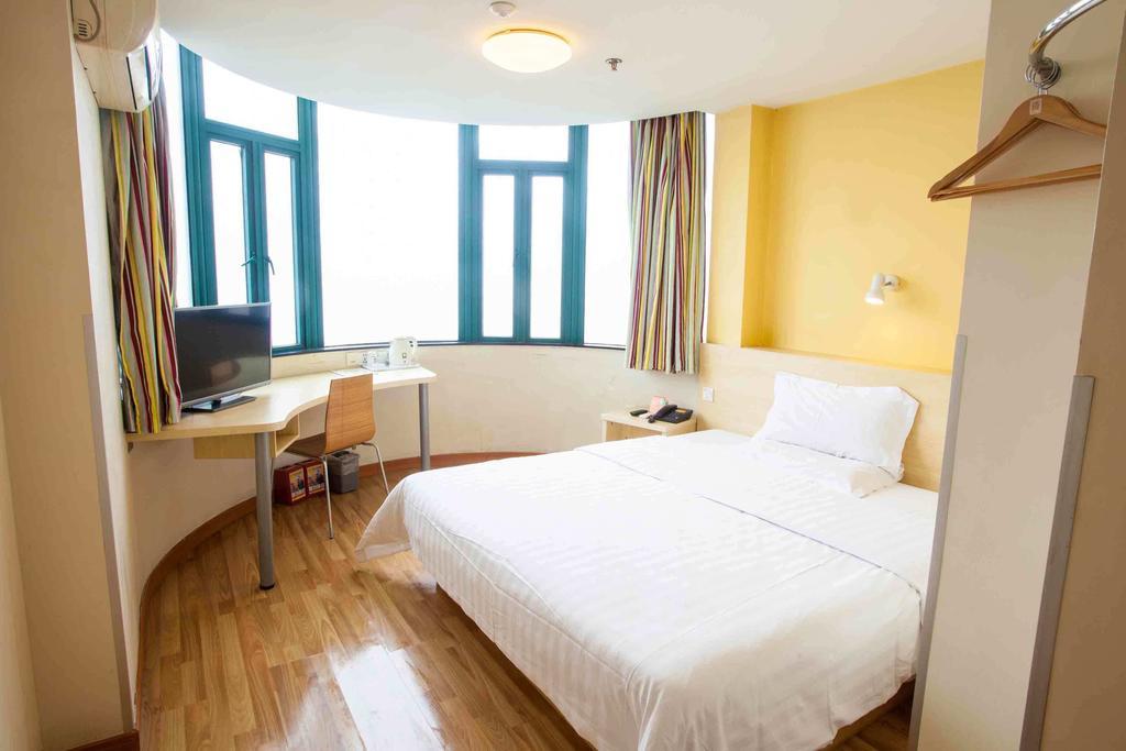 7Days Inn Zhuhai Hengqin Changlong Wanzai Port Room photo